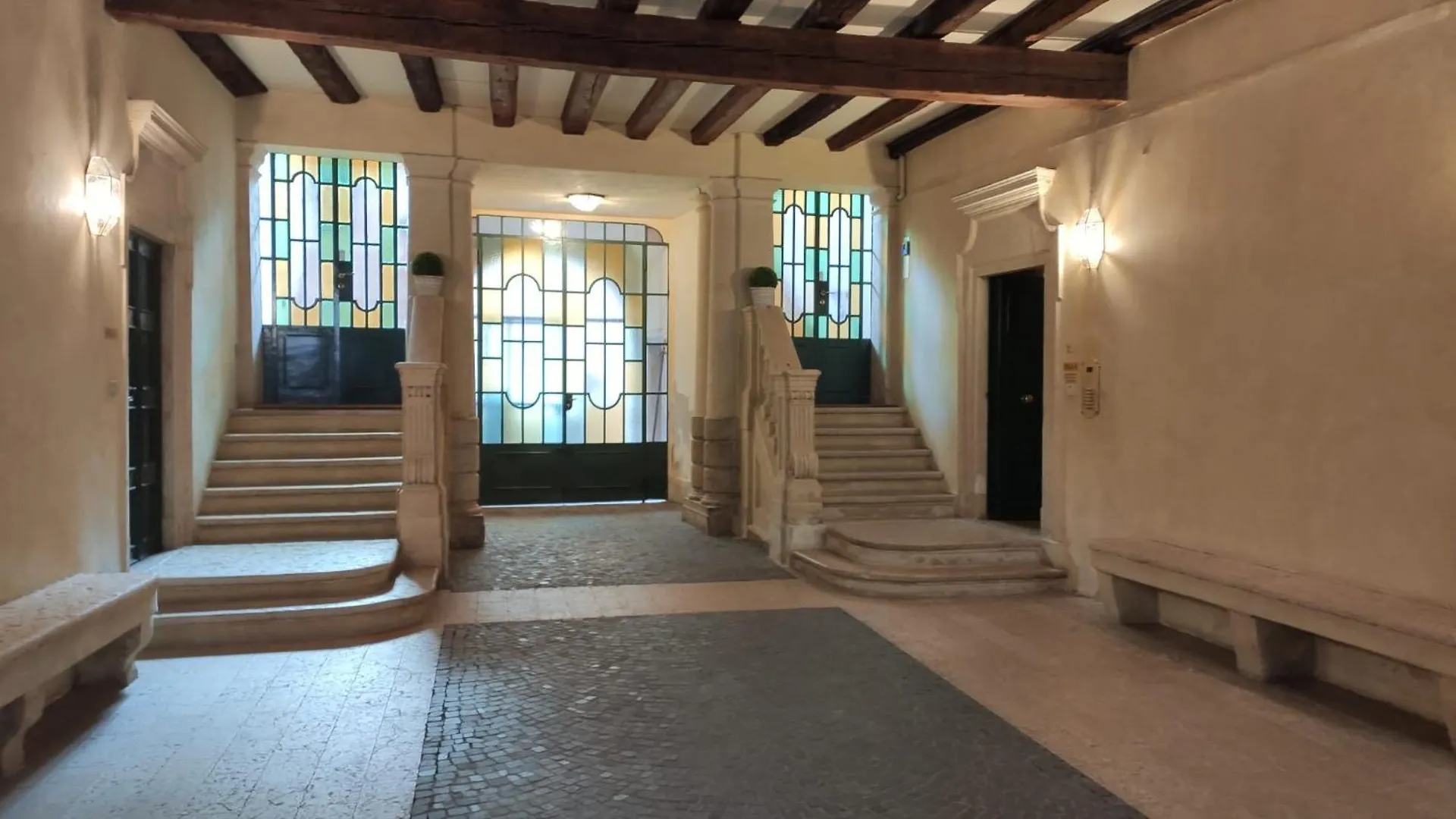 Arena Concert Concerto Love - Historic House Amorino At 
